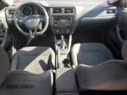 ✅ 2015 Volkswagen Jetta SE • VIN: 3VWD17AJ0FM298292 • Lot: 86836095. Wystawiony na Copart z przebiegiem 142 319 mil. Bezpłatny archiwum sprzedaży aukcyjnych z USA i szczegółowy raport historii pojazdu na DreamBid. Zdjęcie 8.