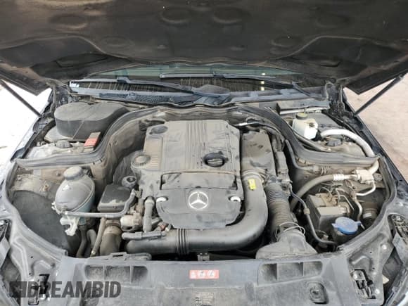 ✅ 2014 Mercedes-Benz C 250 Sport • VIN: WDDGF4HB7EG251001 • Lot: 55901995. Listed on Copart with 128,124 mi. Free auction sales archive from the USA and detailed vehicle history report at DreamBid. Image 11.