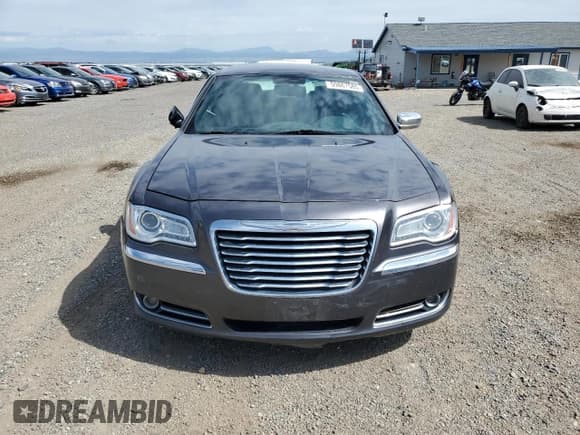 ✅ 2014 Chrysler 300 C • VIN: 2C3CCAEGXEH379824 • Лот: 59867585. Опубликован ранее на Copart с пробегом 116 288 миль. Бесплатный доступ к архиву аукционных продаж из США и подробный отчёт об истории автомобиля на DreamBid. Изображение 5.
