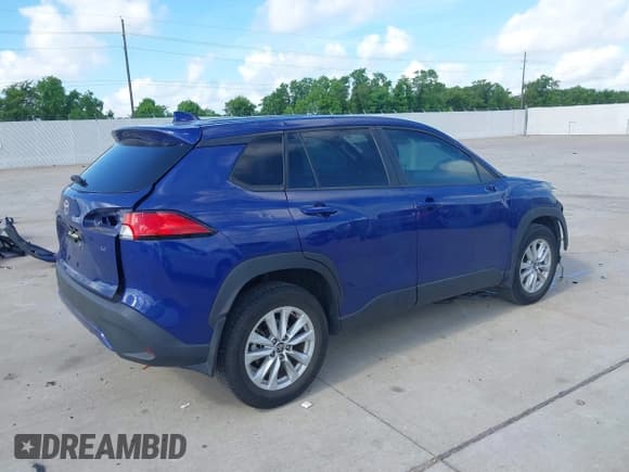 ✅ 2022 Toyota Corolla Cross LE • VIN: 7MUCAAAG2NV018926 • Лот: 42768931. Опубликован ранее на IAAI с пробегом 47 000 миль. Бесплатный доступ к архиву аукционных продаж из США и подробный отчёт об истории автомобиля на DreamBid. Изображение 4.