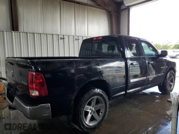 ✅ 2010 Dodge 1500 ST • VIN: 1D7RV1GT2AS260264 • Lot: 70179275. Wystawiony na Copart z przebiegiem 206 103 mil. Bezpłatny archiwum sprzedaży aukcyjnych z USA i szczegółowy raport historii pojazdu na DreamBid. Zdjęcie 3.