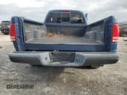 ✅ 2002 Dodge Dakota • VIN: 1B7GL12X12S669374 • Lot: 81964605. Wystawiony na Copart z przebiegiem 71 608 mil. Bezpłatny archiwum sprzedaży aukcyjnych z USA i szczegółowy raport historii pojazdu na DreamBid. Zdjęcie 6.
