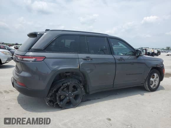 2022 Jeep Grand Cherokee Altitude with VIN 1C4RJGAG3N8630631, listed as a Copart auction lot 59544235 with 23,655 mi miles and Salvage title. Bid and sale history available at DreamBid. Image 3.