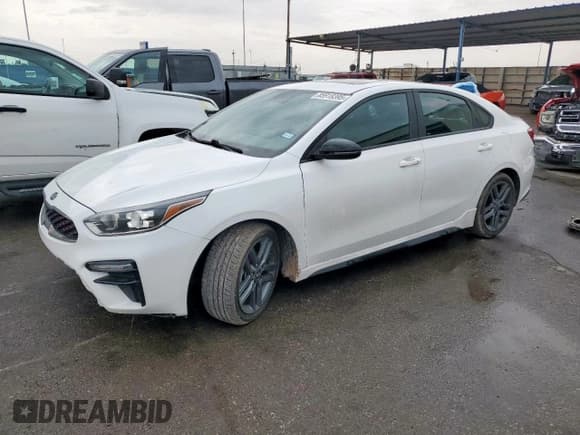 ✅ 2021 Kia Forte GT-Line • VIN: 3KPF34AD2ME416395 • Лот: 85918395. Опубликован ранее на Copart с пробегом 70 474 миль. Бесплатный доступ к архиву аукционных продаж из США и подробный отчёт об истории автомобиля на DreamBid. Изображение 1.