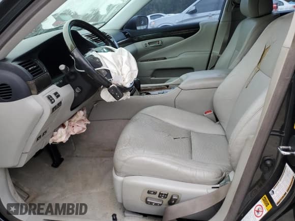 ✅ 2008 Lexus LS 460 • VIN: JTHBL46F085061493 • Лот: 91713845. Опубликован ранее на Copart с пробегом 169 979 миль. Бесплатный доступ к архиву аукционных продаж из США и подробный отчёт об истории автомобиля на DreamBid. Изображение 7.