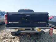 ✅ 2005 Chevrolet Silverado 2500HD LS • VIN: 1GCHK232X5F966561 • Lot: 42402828. Wystawiony na IAAI z przebiegiem 207 618 mil. Bezpłatny archiwum sprzedaży aukcyjnych z USA i szczegółowy raport historii pojazdu na DreamBid. Zdjęcie 16.