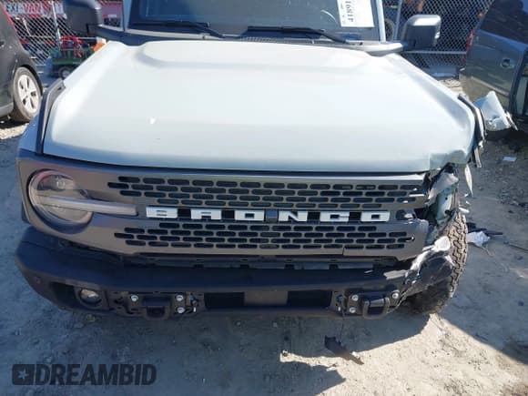 ✅ 2023 Ford Bronco • VIN: 1FMEE5DP7PLB81565 • Lot: 41891295. Wystawiony na IAAI z przebiegiem 27 890 mil. Bezpłatny archiwum sprzedaży aukcyjnych z USA i szczegółowy raport historii pojazdu na DreamBid. Zdjęcie 12.