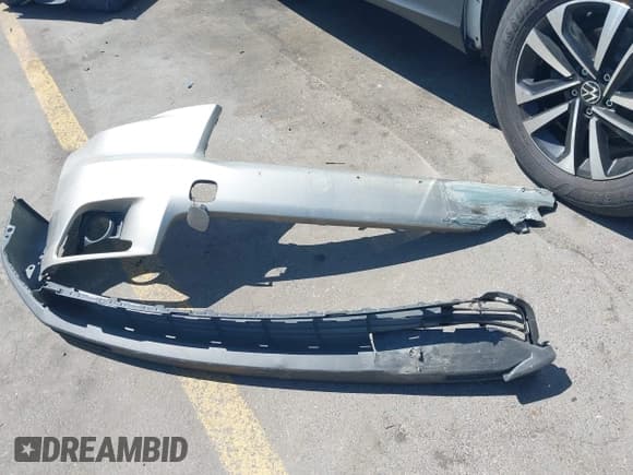 ✅ 2014 Toyota Highlander Limited • VIN: 5TDDCRFHXES005396 • Лот: 42385729. Опубликован ранее на IAAI с пробегом 170 688 миль. Бесплатный доступ к архиву аукционных продаж из США и подробный отчёт об истории автомобиля на DreamBid. Изображение 12.