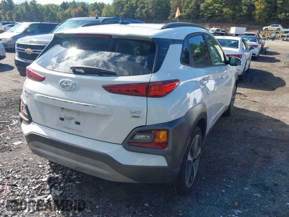✅ 2018 Hyundai Kona Limited • VIN: KM8K3CA56JU102713 • Lot: 43321543. Listed on IAAI with 111,872 mi. Free auction sales archive from the USA and detailed vehicle history report at DreamBid. Image 16.