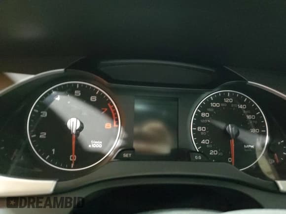 ✅ 2012 Audi A4 Premium Plus • VIN: WAUHFAFLXCA111319 • Lot: 82008924. Wystawiony na Copart z przebiegiem Nie podano. Bezpłatny archiwum sprzedaży aukcyjnych z USA i szczegółowy raport historii pojazdu na DreamBid. Zdjęcie 9.