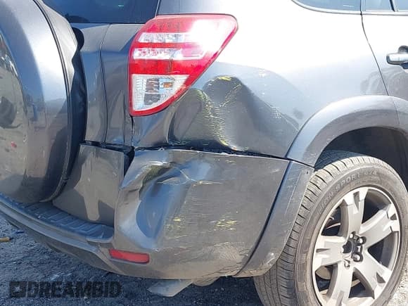 ✅ 2010 Toyota RAV4 Sport • VIN: JTMWF4DV8A5016148 • Lot: 43294197. Wystawiony na IAAI z przebiegiem 128 539 mil. Bezpłatny archiwum sprzedaży aukcyjnych z USA i szczegółowy raport historii pojazdu na DreamBid. Zdjęcie 6.