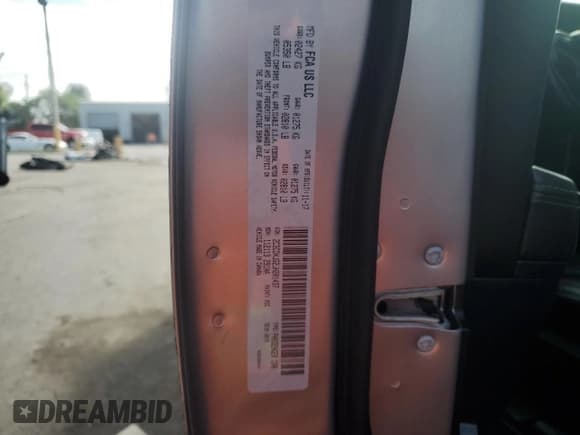 ✅ 2018 Dodge Charger GT • VIN: 2C3CDXJG2JH201437 • Lot: 90813545. Wystawiony na Copart z przebiegiem 143 266 mil. Bezpłatny archiwum sprzedaży aukcyjnych z USA i szczegółowy raport historii pojazdu na DreamBid. Zdjęcie 12.