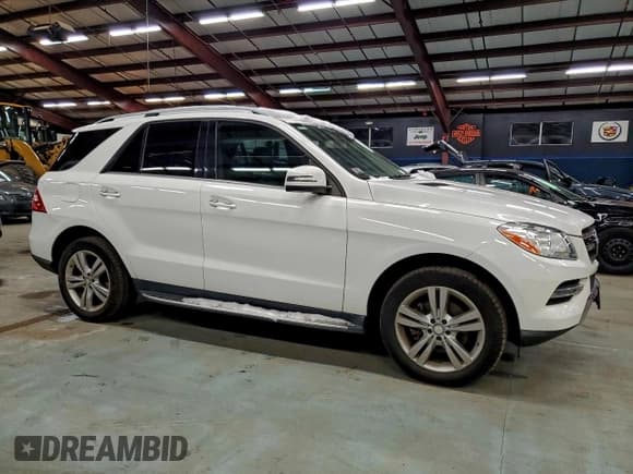 ✅ 2015 Mercedes-Benz M 350 • VIN: 4JGDA5HB1FA497947 • Lot: 95451885. Wystawiony na Copart z przebiegiem 88 731 mil. Bezpłatny archiwum sprzedaży aukcyjnych z USA i szczegółowy raport historii pojazdu na DreamBid. Zdjęcie 4.