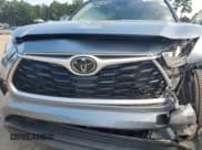 ✅ 2020 Toyota Highlander XLE • VIN: 5TDGZRAH4LS017009 • Lot: 67260685. Wystawiony na Copart z przebiegiem 64 950 mil. Bezpłatny archiwum sprzedaży aukcyjnych z USA i szczegółowy raport historii pojazdu na DreamBid. Zdjęcie 12.