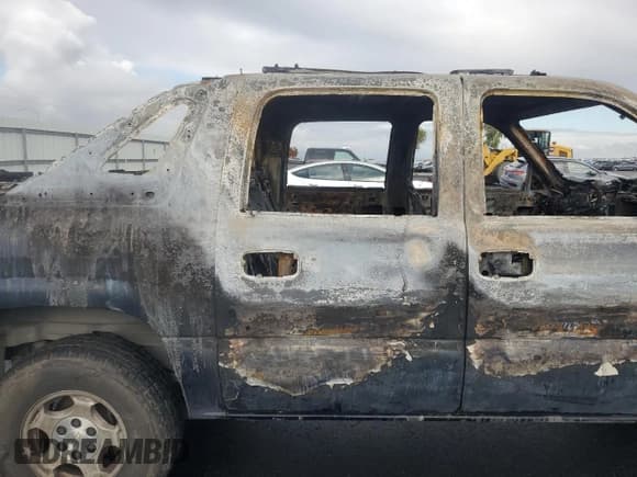 ✅ 2005 Chevrolet Avalanche LS • VIN: 3GNEC12Z35G153528 • Lot: 93129595. Wystawiony na Copart z przebiegiem Nie podano. Bezpłatny archiwum sprzedaży aukcyjnych z USA i szczegółowy raport historii pojazdu na DreamBid. Zdjęcie 10.