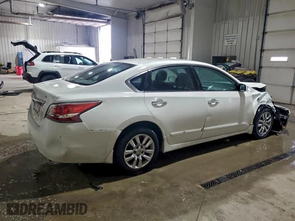 ✅ 2015 Nissan Altima 2.5 • VIN: 1N4AL3AP3FN910008 • Лот: 93605235. Опубликован ранее на Copart с пробегом 145 975 миль. Бесплатный доступ к архиву аукционных продаж из США и подробный отчёт об истории автомобиля на DreamBid. Изображение 3.