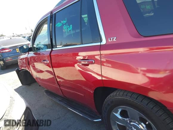 2015 Chevrolet Tahoe LTZ z VIN 1GNSCCKC4FR510792, wystawiony jako IAAI lot #43359343 z przebiegiem 215 235 mil mil oraz . Historia ofert i sprzedaży dostępna na DreamBid. Obrazek 14.