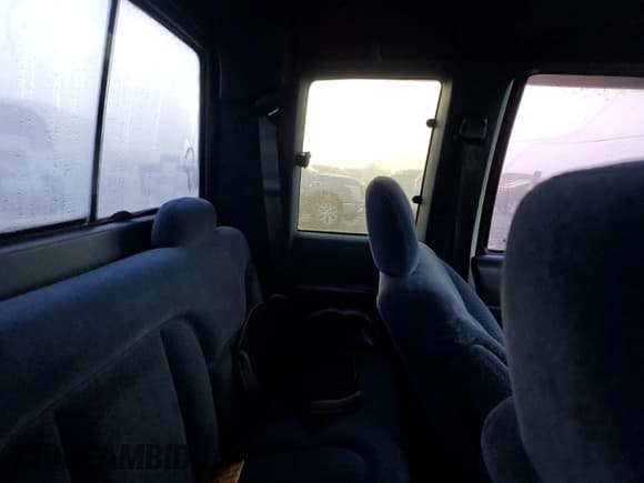 ✅ 1996 Chevrolet Silverado 1500 • VIN: 2GCEK19R2T1160767 • Lot: 82174255. Wystawiony na Copart z przebiegiem 286 446 mil. Bezpłatny archiwum sprzedaży aukcyjnych z USA i szczegółowy raport historii pojazdu na DreamBid. Zdjęcie 10.