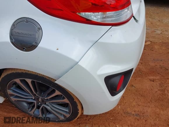 ✅ 2016 Hyundai Veloster Turbo • VIN: KMHTC6AE0GU293981 • Lot: 42354864. Wystawiony na IAAI z przebiegiem 118 691 mil. Bezpłatny archiwum sprzedaży aukcyjnych z USA i szczegółowy raport historii pojazdu na DreamBid. Zdjęcie 6.