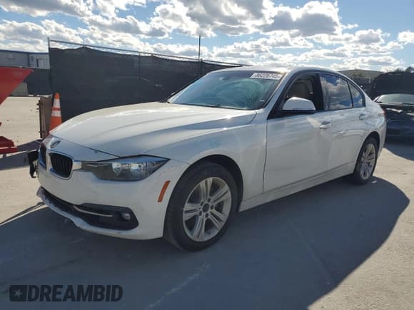 ✅ 2016 BMW 3 Series 328i • VIN: WBA8E9C56GK645053 • Lot: 86226745. Wystawiony na Copart z przebiegiem 167 376 mil. Bezpłatny archiwum sprzedaży aukcyjnych z USA i szczegółowy raport historii pojazdu na DreamBid. Zdjęcie 1.