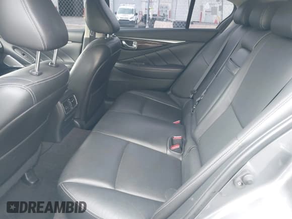 ✅ 2018 Infiniti Q50 Luxe • VIN: JN1EV7AP0JM357235 • Lot: 43585839. Wystawiony na IAAI z przebiegiem 79 314 mil. Bezpłatny archiwum sprzedaży aukcyjnych z USA i szczegółowy raport historii pojazdu na DreamBid. Zdjęcie 8.