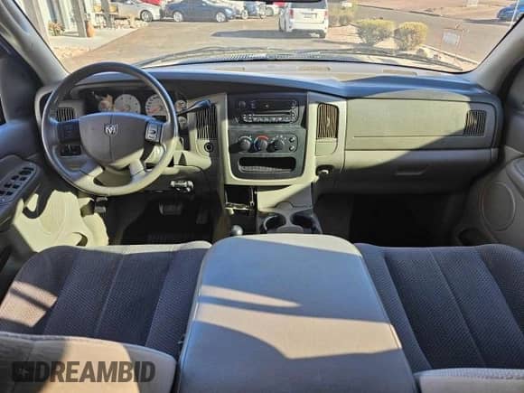 2005 Dodge 3500 SLT z VIN 3D7LS38C65G802973, wystawiony jako Copart lot #82492764 z przebiegiem 235 534 mil mil oraz Czysty tytuł • Clean title. Historia ofert i sprzedaży dostępna na DreamBid. Obrazek 9.