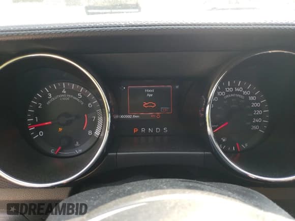 ✅ 2017 Ford Mustang V6 • VIN: 1FA6P8AM3H5334985 • Lot: 58480645. Listed on Copart with 60,992 mi. Free auction sales archive from the USA and detailed vehicle history report at DreamBid. Image 9.