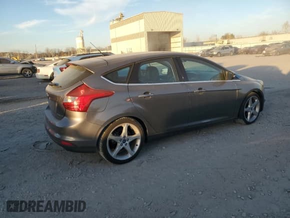 ✅ 2014 Ford Focus Titanium • VIN: 1FADP3N22EL141379 • Lot: 92607195. Listed on Copart with 138,728 mi. Free auction sales archive from the USA and detailed vehicle history report at DreamBid. Image 3.