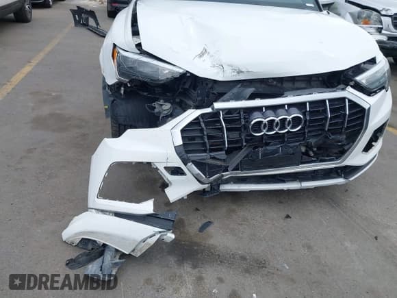 ✅ 2021 Audi Q3 Premium • VIN: WA1AUCF39M1068531 • Lot: 42289153. Wystawiony na IAAI z przebiegiem 96 275 mil. Bezpłatny archiwum sprzedaży aukcyjnych z USA i szczegółowy raport historii pojazdu na DreamBid. Zdjęcie 6.