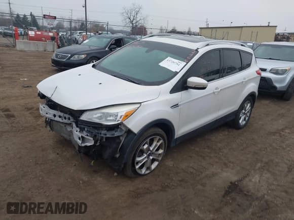 ✅ 2015 Ford Escape Titanium • VIN: 1FMCU0J93FUB60403 • Lot: 43720754. Wystawiony na IAAI z przebiegiem 147 823 mil. Bezpłatny archiwum sprzedaży aukcyjnych z USA i szczegółowy raport historii pojazdu na DreamBid. Zdjęcie 2.