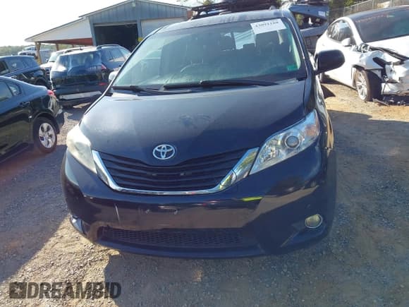 ✅ 2012 Toyota Sienna XLE • VIN: 5TDDK3DC2CS041006 • Lot: 43091188. Listed on IAAI with 178,385 mi. Free auction sales archive from the USA and detailed vehicle history report at DreamBid. Image 13.