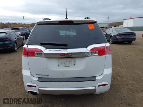 ✅ 2015 GMC Terrain Denali • VIN: 2GKALUEK0F6361388 • Lot: 43543628. Wystawiony na IAAI z przebiegiem Nie podano. Bezpłatny archiwum sprzedaży aukcyjnych z USA i szczegółowy raport historii pojazdu na DreamBid. Zdjęcie 16.