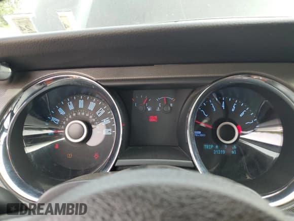 ✅ 2014 Ford Mustang GT • VIN: 1ZVBP8CF5E5272814 • Lot: 80300085. Listed on Copart with 31,319 mi. Free auction sales archive from the USA and detailed vehicle history report at DreamBid. Image 9.