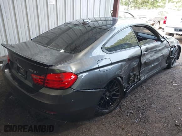 ✅ 2015 BMW 4 Series 428i • VIN: WBA3N3C51FK233094 • Лот: 42412314. Опубликован ранее на IAAI с пробегом 127 330 миль. Бесплатный доступ к архиву аукционных продаж из США и подробный отчёт об истории автомобиля на DreamBid. Изображение 4.