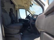✅ 2020 Ram ProMaster Cargo • VIN: 3C6URVJG2LE120353 • Lot: 42553717. Listed on IAAI with 30,122 mi. Free auction sales archive from the USA and detailed vehicle history report at DreamBid. Image 5.