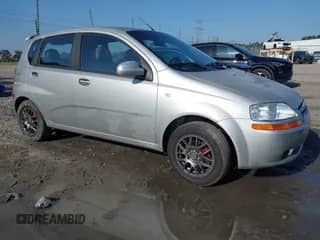 2005 Chevrolet Aveo LT z VIN KL1TG62645B407349, wystawiony jako IAAI lot #41991086 z przebiegiem 162 643 mil mil oraz . Historia ofert i sprzedaży dostępna na DreamBid. Obrazek 1.