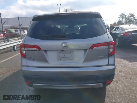 ✅ 2019 Honda Pilot EX-L • VIN: 5FNYF6H58KB092631 • Lot: 43802060. Listed on IAAI with 45,806 mi. Free auction sales archive from the USA and detailed vehicle history report at DreamBid. Image 16.