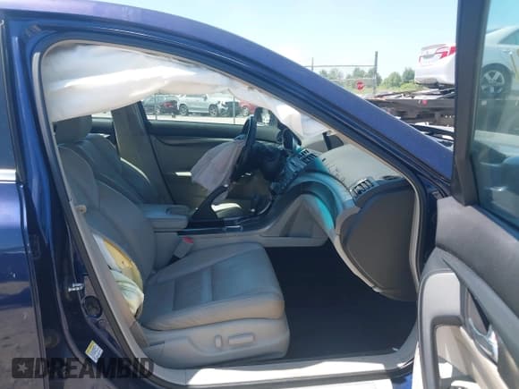 ✅ 2014 Acura TL Technology • VIN: 19UUA8F54EA001641 • Лот: 42764271. Опубликован ранее на IAAI с пробегом 103 900 миль. Бесплатный доступ к архиву аукционных продаж из США и подробный отчёт об истории автомобиля на DreamBid. Изображение 5.