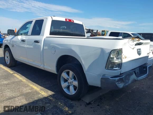 2024 Ram 1500 SLT z VIN 1C6RR7GG0RS156623, wystawiony jako IAAI lot #42702884 z przebiegiem 27 953 mil mil oraz . Historia ofert i sprzedaży dostępna na DreamBid. Obrazek 3.