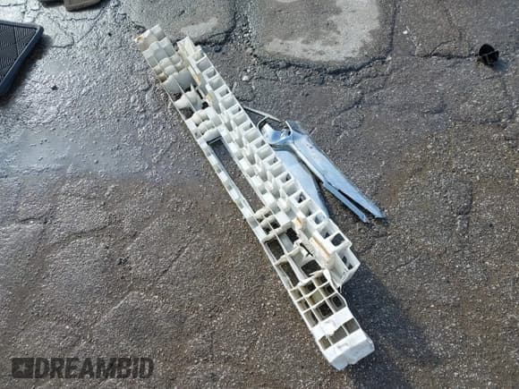 ✅ 2009 Chevrolet HHR LS • VIN: 3GNCA13B59S569663 • Lot: 41848088. Wystawiony na IAAI z przebiegiem 54 924 mil. Bezpłatny archiwum sprzedaży aukcyjnych z USA i szczegółowy raport historii pojazdu na DreamBid. Zdjęcie 12.