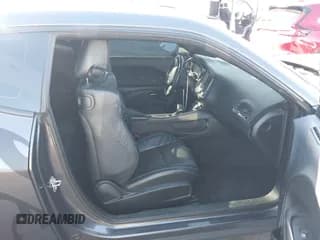 ✅ 2016 Dodge Challenger SRT Hellcat • VIN: 2C3CDZC93GH270902 • Lot: 43863546. Listed on IAAI with 33,410 mi. Free auction sales archive from the USA and detailed vehicle history report at DreamBid. Image 5.