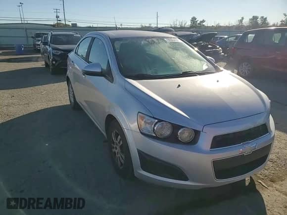 2013 Chevrolet Sonic LT with VIN 1G1JC5SG5D4244575, listed as a Copart auction lot 90084225 with 66,255 mi miles and Salvage title. Bid and sale history available at DreamBid. Image 13.