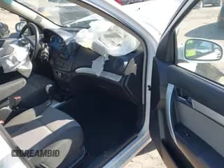 ✅ 2011 Chevrolet Aveo 1LT • VIN: KL1TD6DE3BB173004 • Lot: 41995281. Wystawiony na IAAI z przebiegiem 88 123 mil. Bezpłatny archiwum sprzedaży aukcyjnych z USA i szczegółowy raport historii pojazdu na DreamBid. Zdjęcie 5.