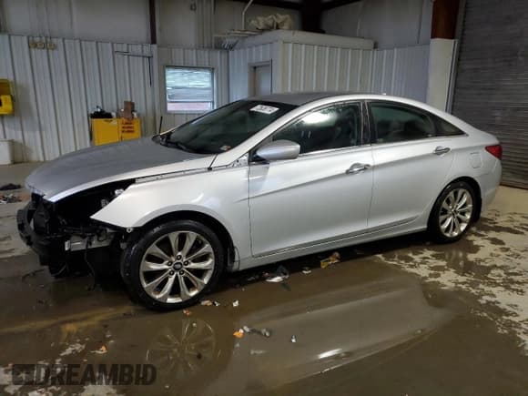 ✅ 2013 Hyundai Sonata SE • VIN: 5NPEC4AC5DH556813 • Lot: 72639774. Listed on Copart with 146,115 mi. Free auction sales archive from the USA and detailed vehicle history report at DreamBid. Image 1.