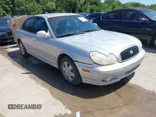 2004 Hyundai Sonata с VIN KMHWF25H04A033563, выставлен на аукционе IAAI как лот 42459177 с пробегом 203 462 миль миль и . История ставок и продаж доступна на DreamBid. Изображение 1.