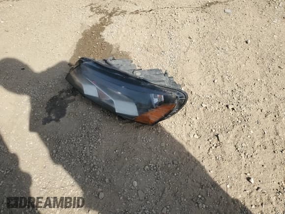 ✅ 2014 Volkswagen Passat S • VIN: 1VWAP7A37EC006897 • Lot: 53035155. Listed on Copart with 176,129 mi. Free auction sales archive from the USA and detailed vehicle history report at DreamBid. Image 12.