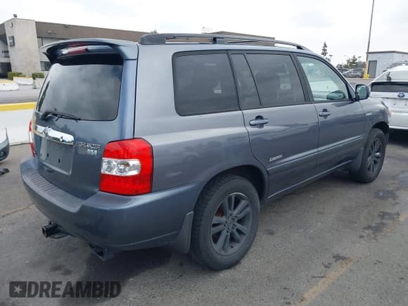 ✅ 2007 Toyota Highlander w/3rd Row • VIN: JTEEW21A970042499 • Lot: 42781718. Wystawiony na IAAI z przebiegiem 232 747 mil. Bezpłatny archiwum sprzedaży aukcyjnych z USA i szczegółowy raport historii pojazdu na DreamBid. Zdjęcie 4.