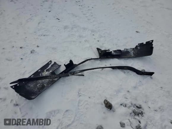 ✅ 2000 Chevrolet S-10 LS • VIN: 1GCDT19WXY8252163 • Лот: 41405495. Опубликован ранее на Copart с пробегом Не указан. Бесплатный доступ к архиву аукционных продаж из США и подробный отчёт об истории автомобиля на DreamBid. Изображение 14.