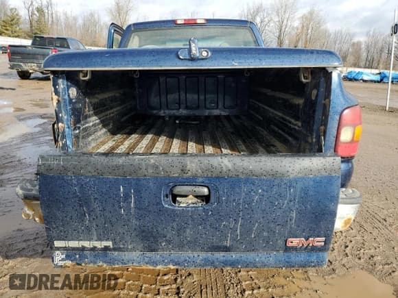 ✅ 2000 GMC Sierra 1500 SLE • VIN: 1GTEK14T3YZ223523 • Лот: 47747175. Опубликован ранее на Copart с пробегом 218 723 миль. Бесплатный доступ к архиву аукционных продаж из США и подробный отчёт об истории автомобиля на DreamBid. Изображение 6.