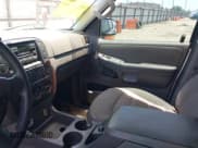 ✅ 2004 Ford Explorer XLS • VIN: 1FMZU62K24ZA19465 • Lot: 42225009. Wystawiony na IAAI z przebiegiem 208 868 mil. Bezpłatny archiwum sprzedaży aukcyjnych z USA i szczegółowy raport historii pojazdu na DreamBid. Zdjęcie 5.